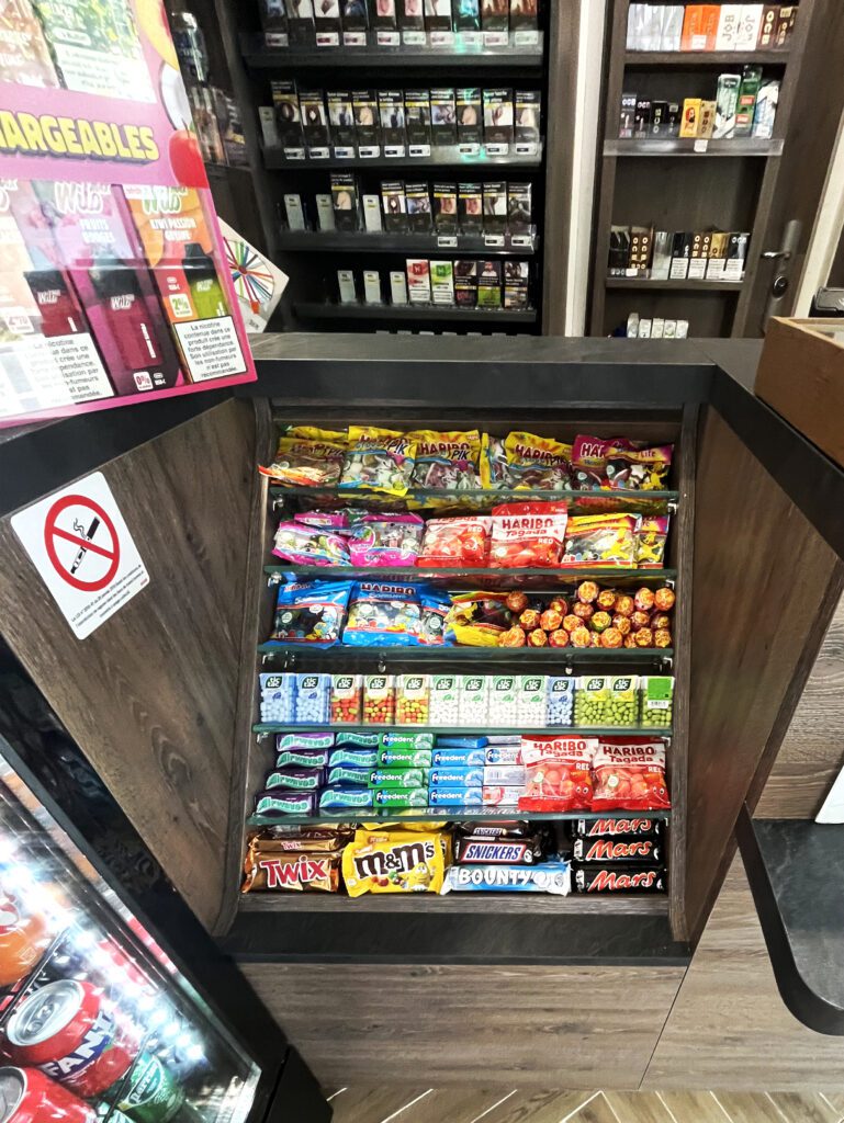 Rangement friandises Tabac Presse - Sudexpo agencement Tabac