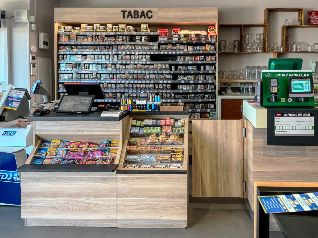 Comptoir et Ligne de caisse - Agencement tabac presse