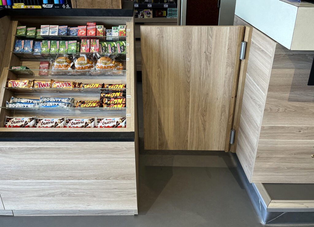 Porte western comptoir tabac