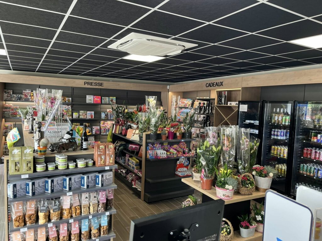 Vue intérieure du tabac presse Nicolas à Faverney - Sudexpo Agencement