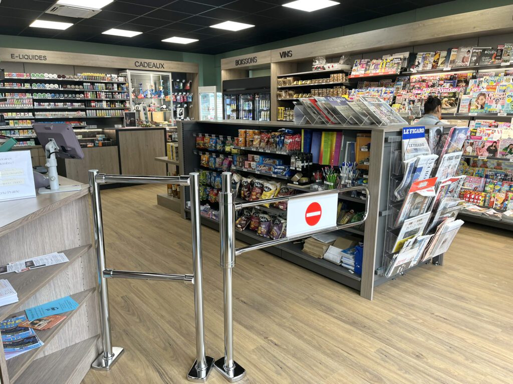 Barrière / Portique sens de circulation dans tabac presse - Gestion file d'attente